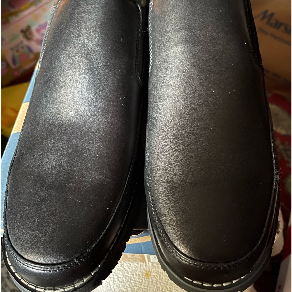 Mens shoes size 10